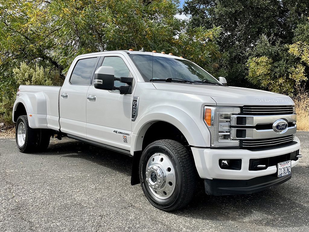 2019 Ford F-450 Limited image 4