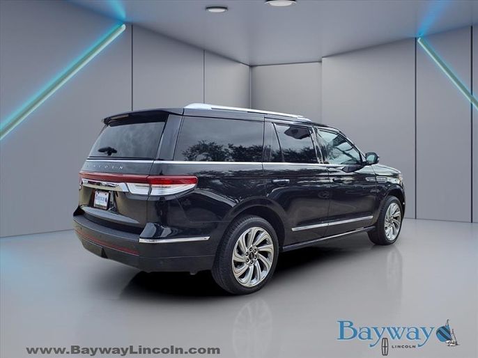 2024 Lincoln Navigator