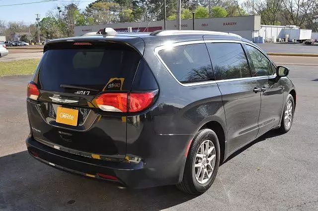 2021 Chrysler Voyager