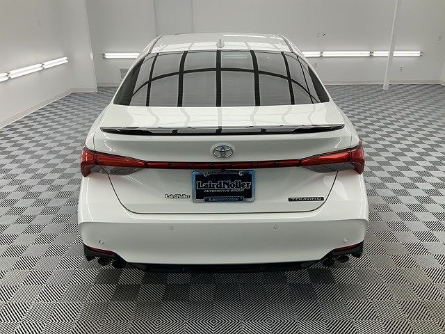 2019 Toyota Avalon Touring image 4