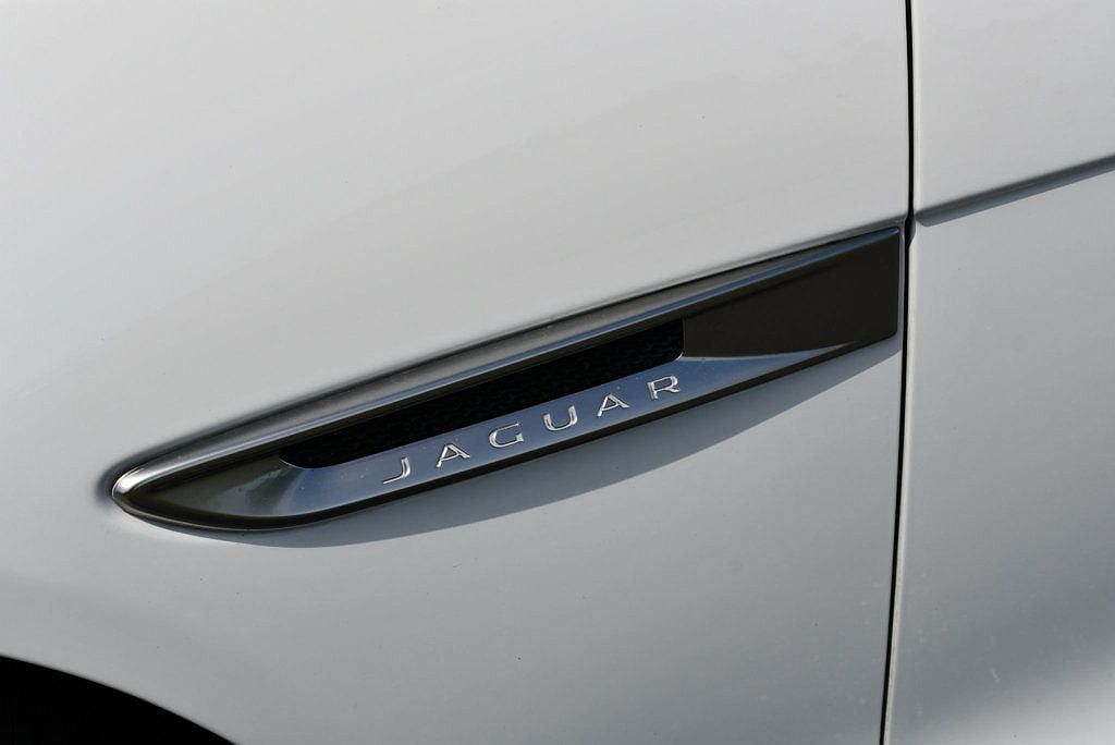 2018 Jaguar XF S image 34
