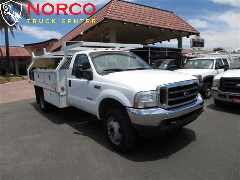 2004 Ford F-450 XL image 3