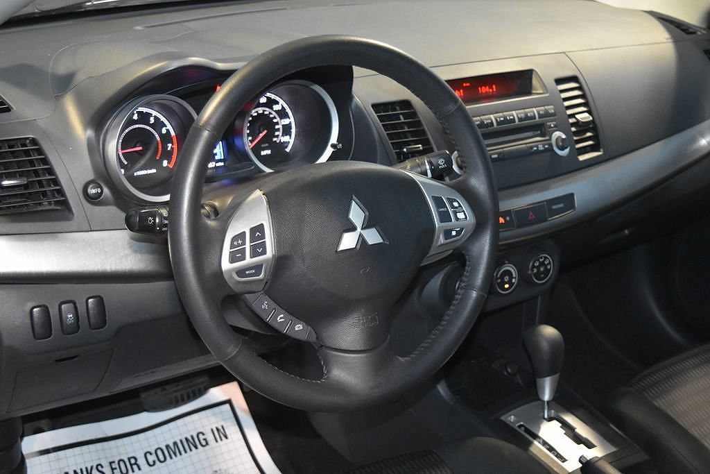 2013 Mitsubishi Lancer ES image 1