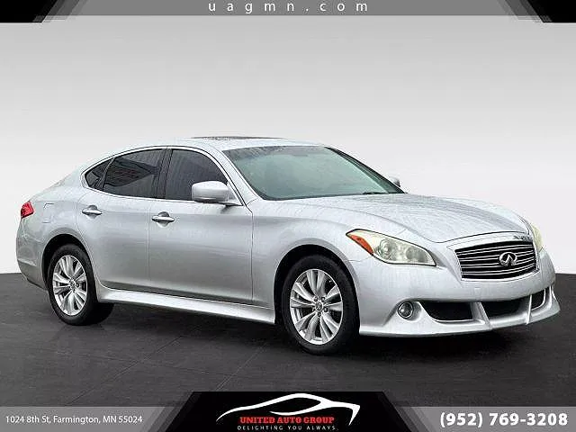 2011 Infiniti M56