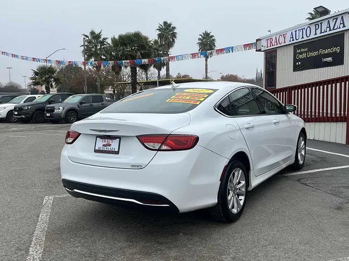 2017 Chrysler 200