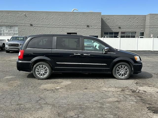 2014 Chrysler Town & Country