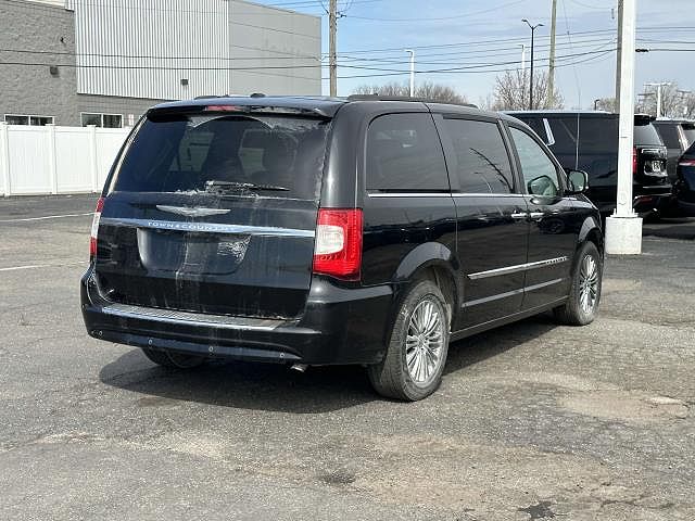 2014 Chrysler Town & Country