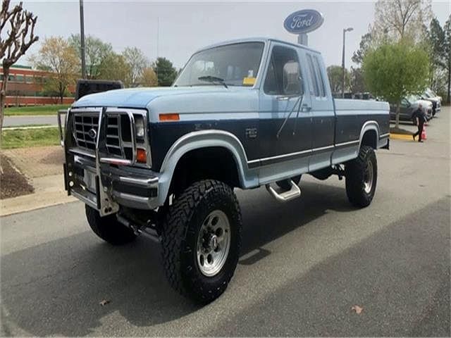 1986 Ford F-250 null image 4