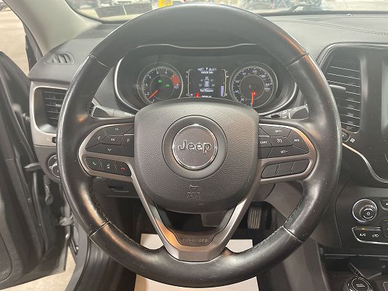 2021 Jeep Cherokee Latitude Lux photo 6