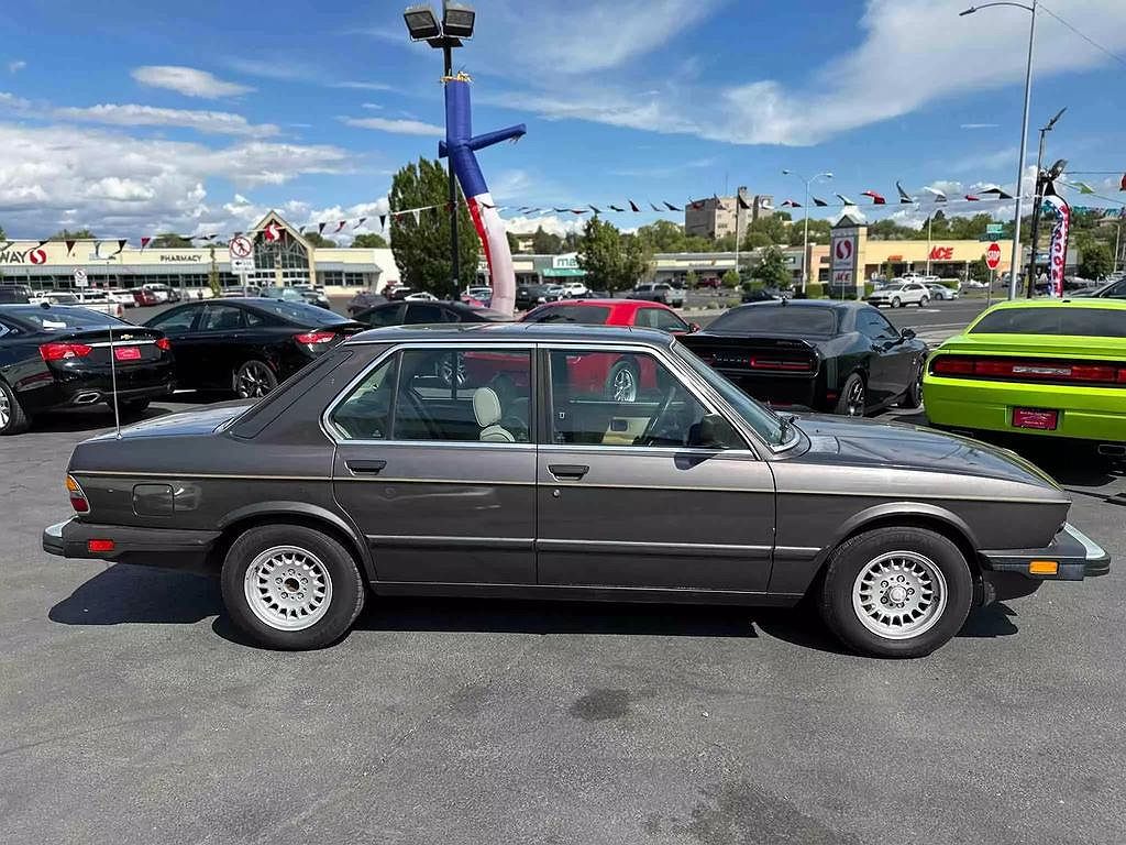 1988 BMW 5 Series 528e image 5