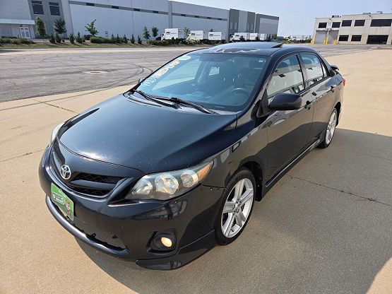 2013 Toyota Corolla photo 12