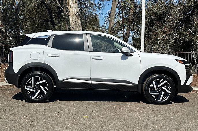 2025 Nissan Kicks