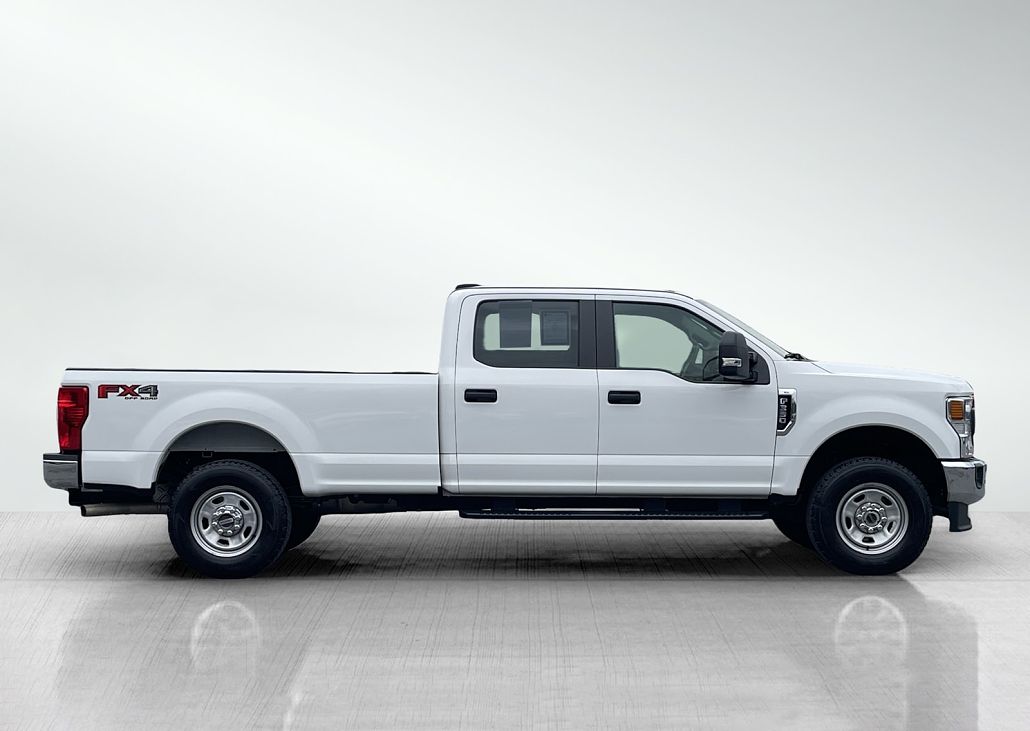 2022 Ford F-350 XL image 3