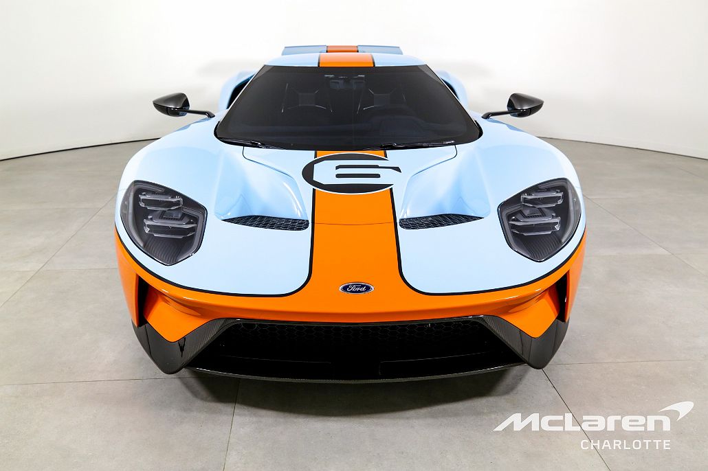 2020 Ford GT null image 3