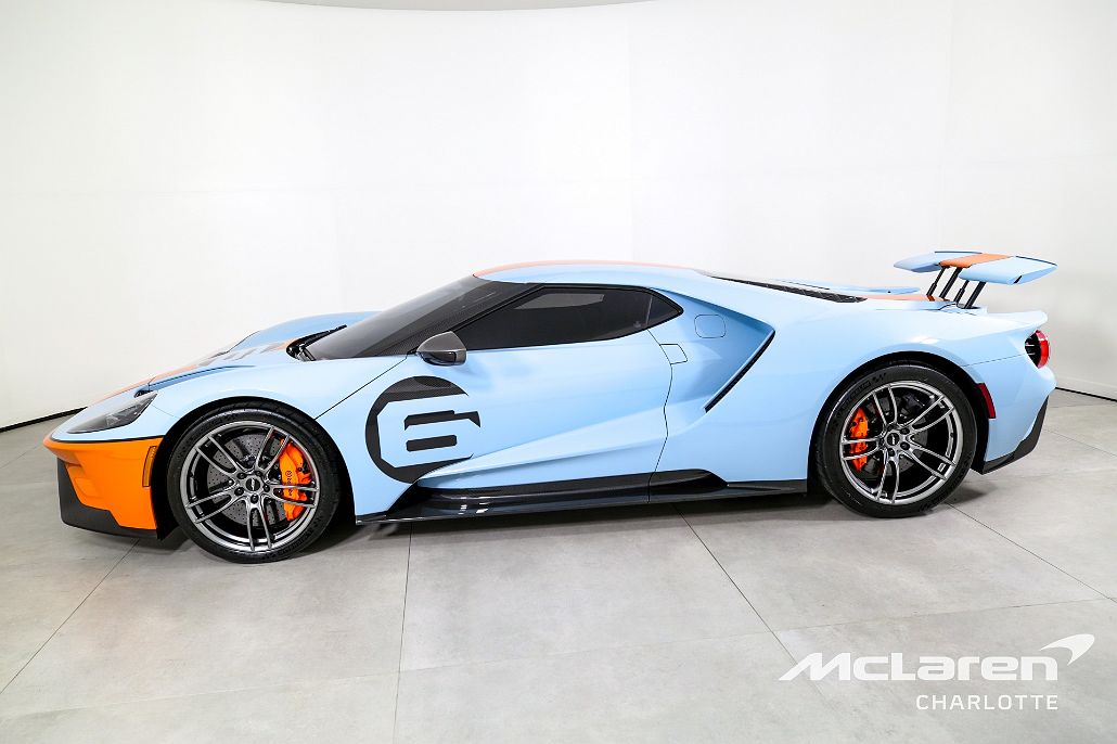 2020 Ford GT null image 5