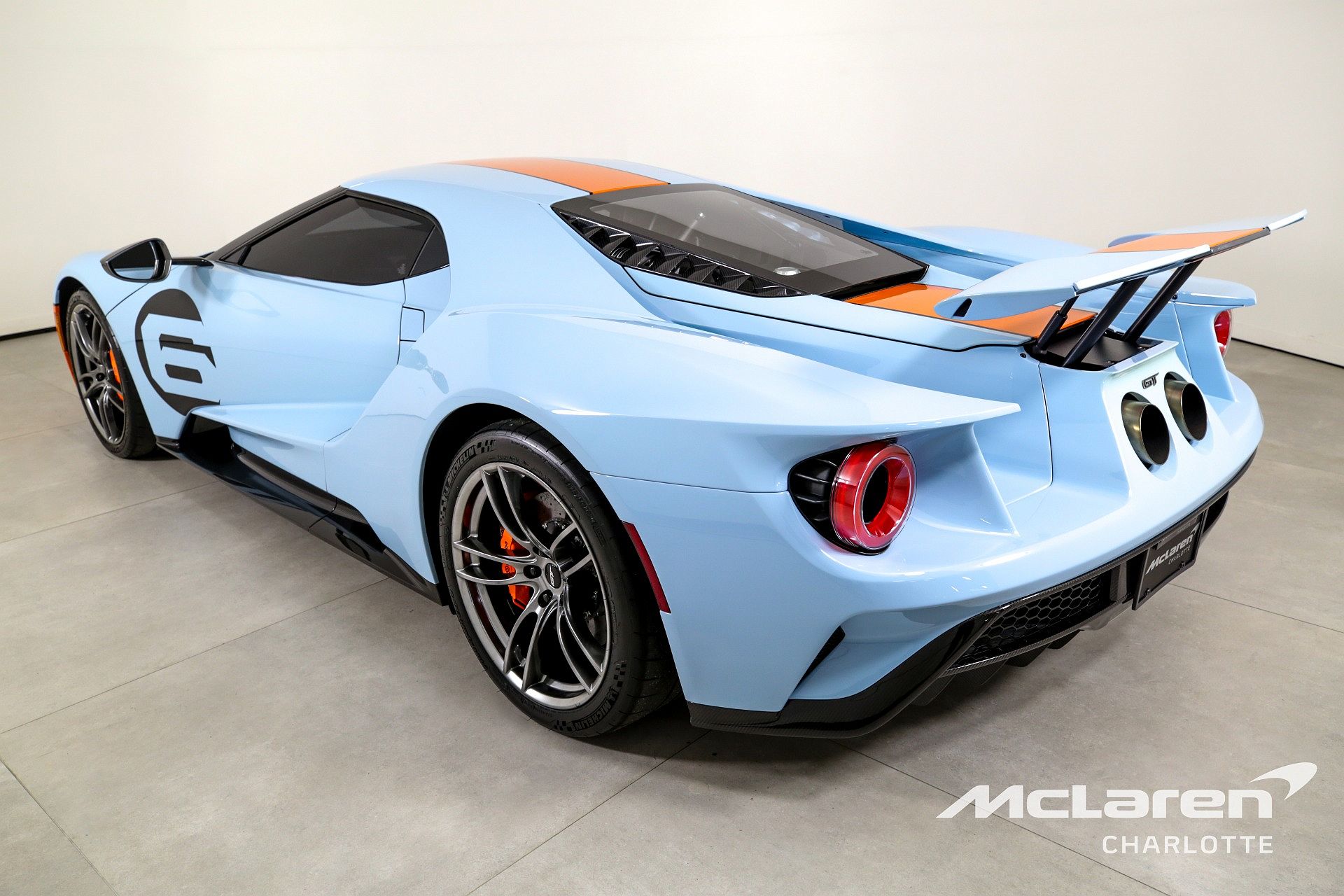 2020 Ford GT null image 6