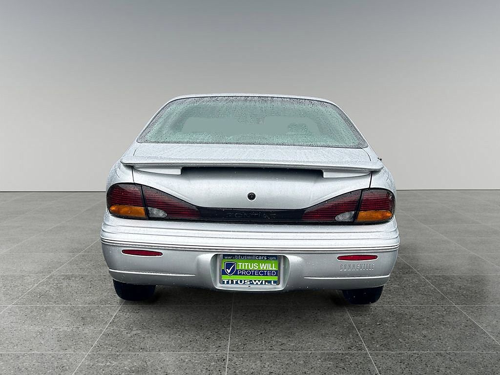 1999 Pontiac Bonneville SE image 5