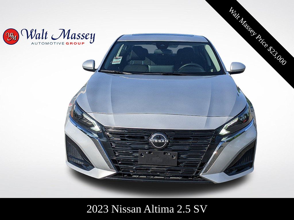 2023 Nissan Altima SV image 3