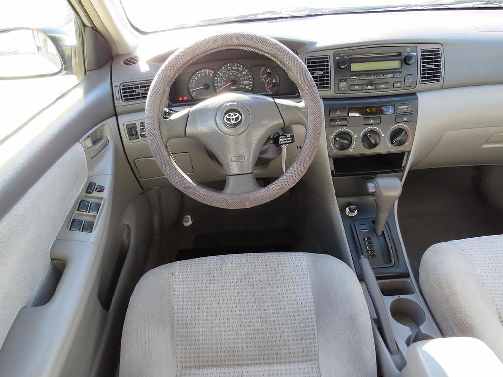 2005 Toyota Corolla CE image 9