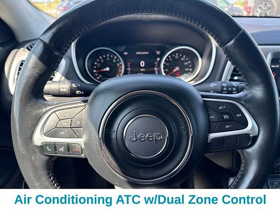 2017 Jeep Compass Latitude photo 9