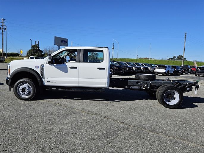 2025 Ford F-550