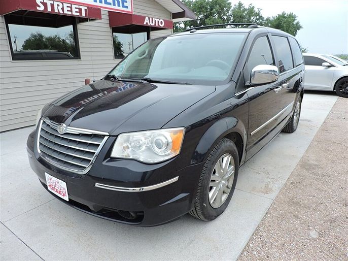 2010 Chrysler Town & Country