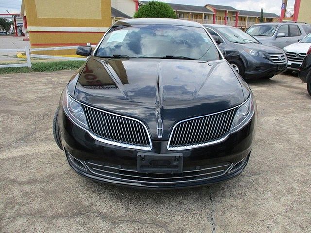 2016 Lincoln MKS null image 2