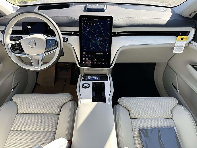 2025 Volvo EX90