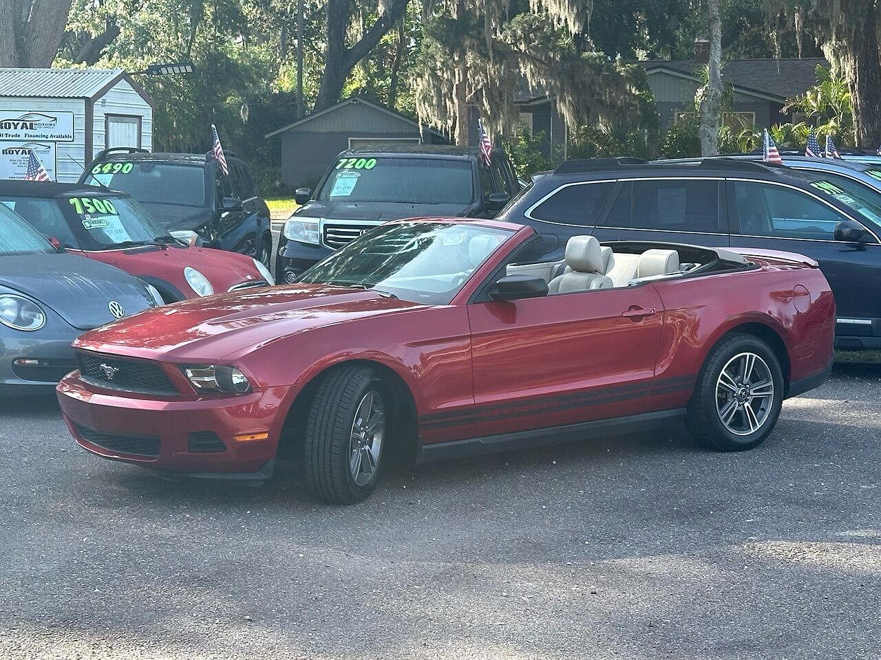 2010 Ford Mustang null image 2