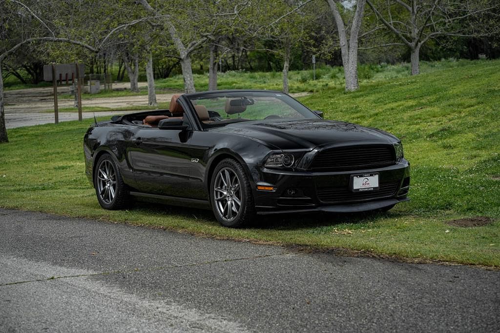 2014 Ford Mustang GT image 0