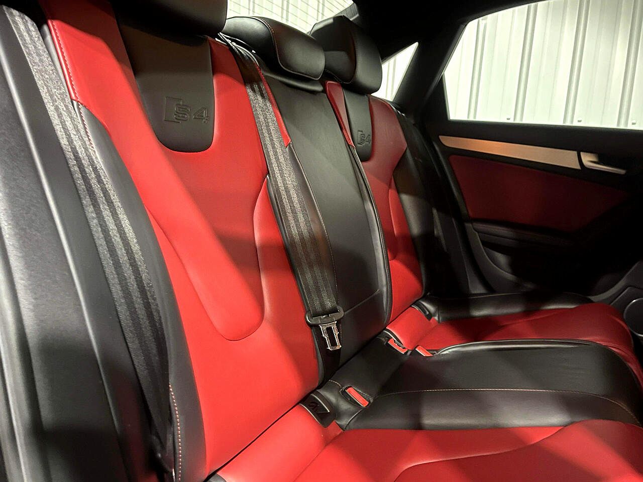 2012 Audi S4 Prestige image 19