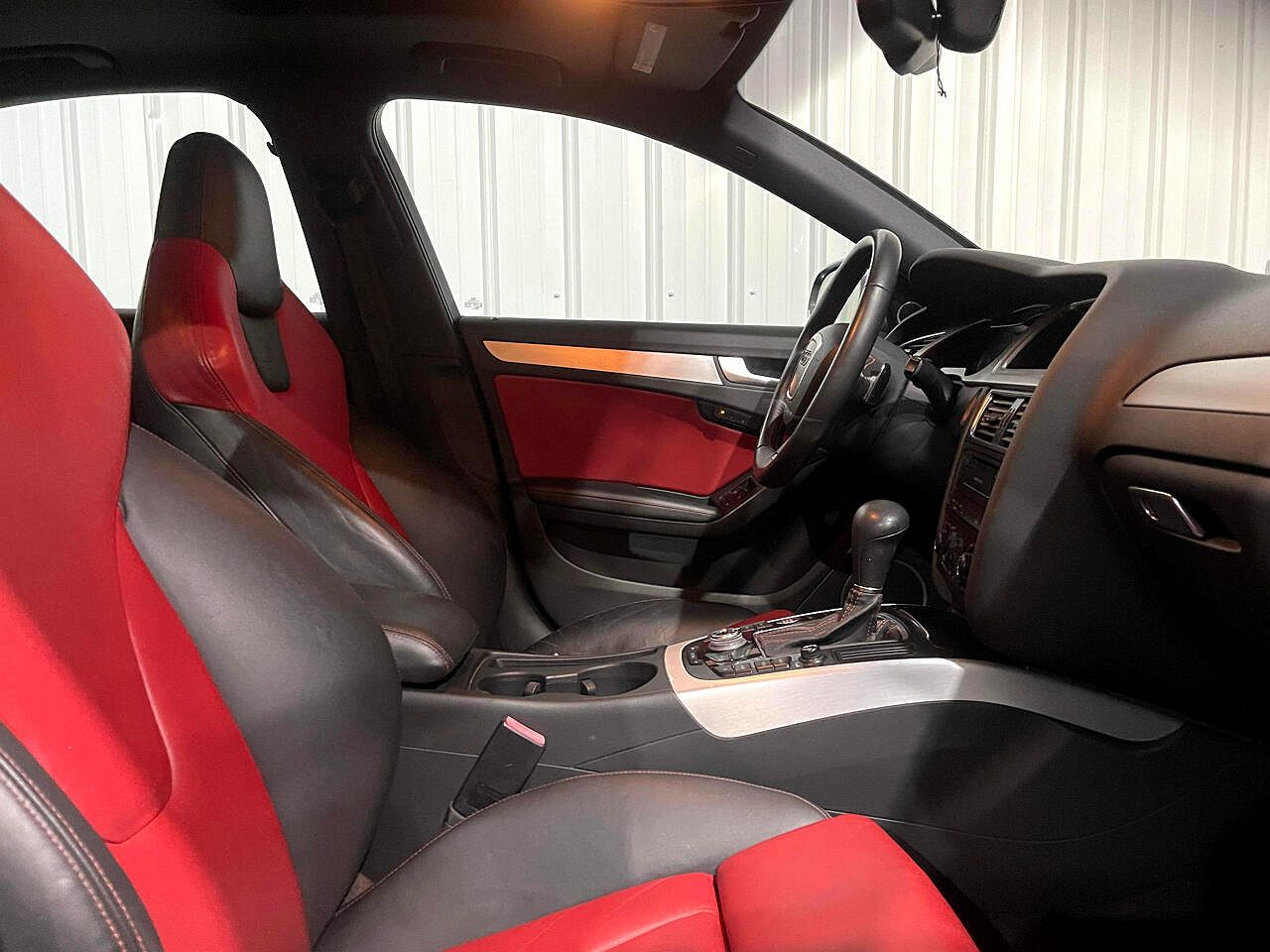 2012 Audi S4 Prestige image 21