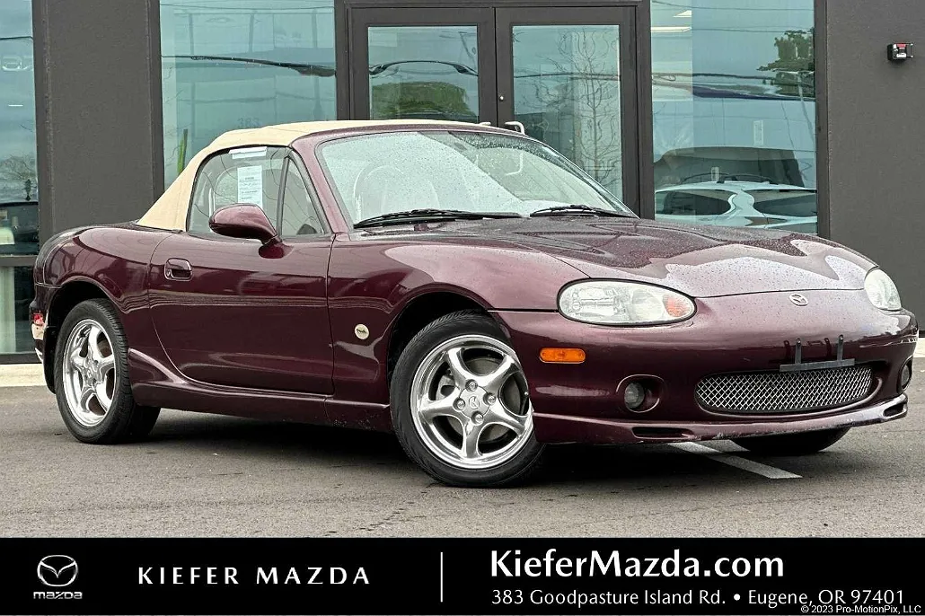 2000 Mazda Miata SE image 0