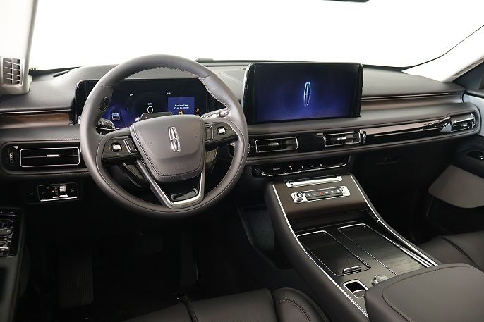 2027 Lincoln Aviator
