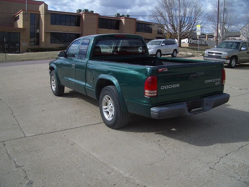 2004 Dodge Dakota Base image 1