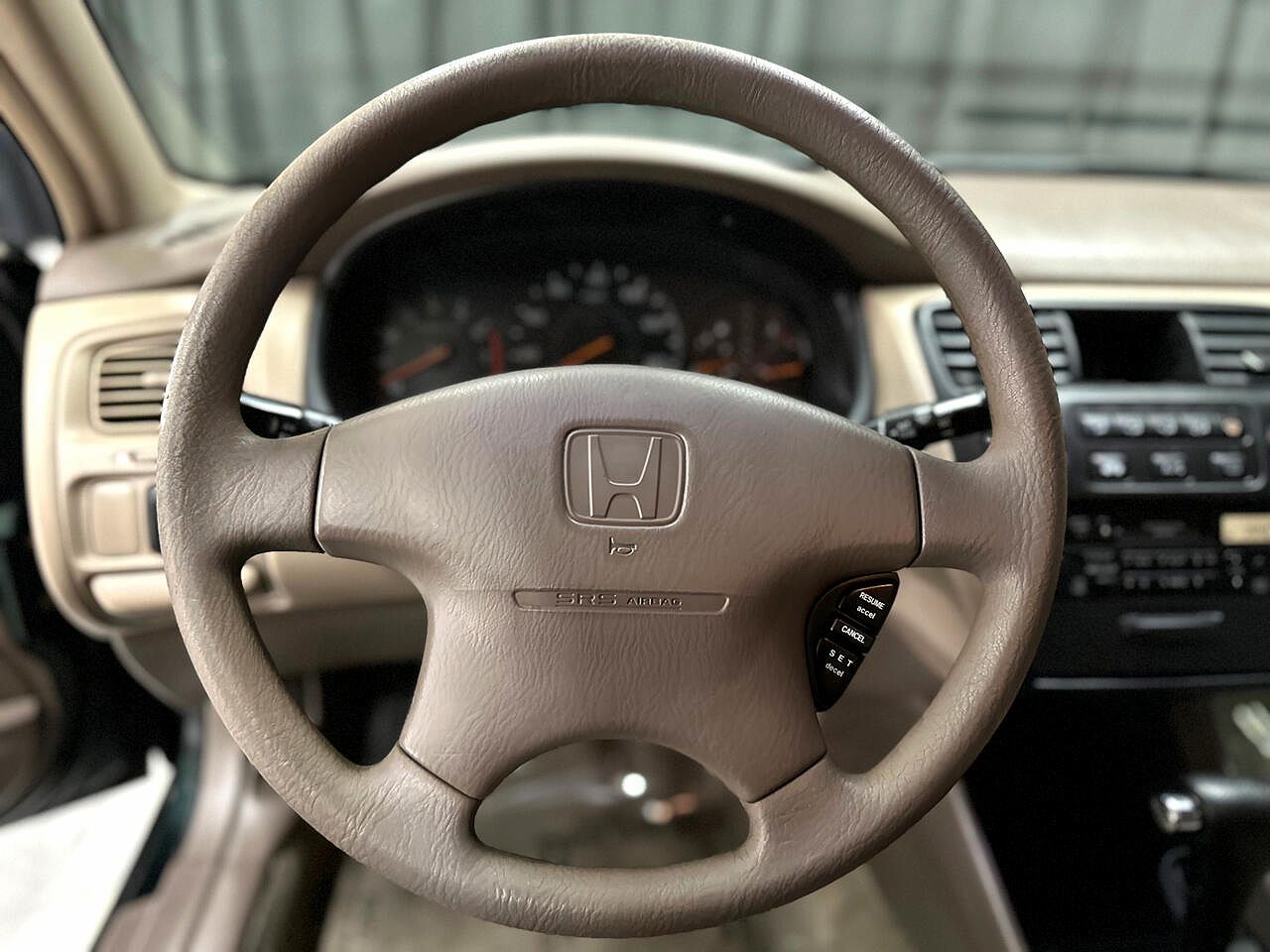 1998 Honda Accord LX image 12