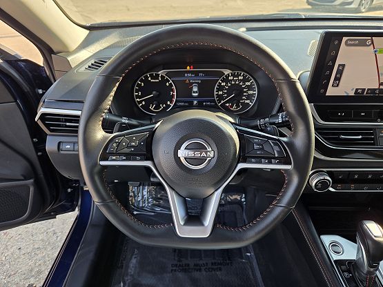 2024 Nissan Altima 2.5 SR photo 2