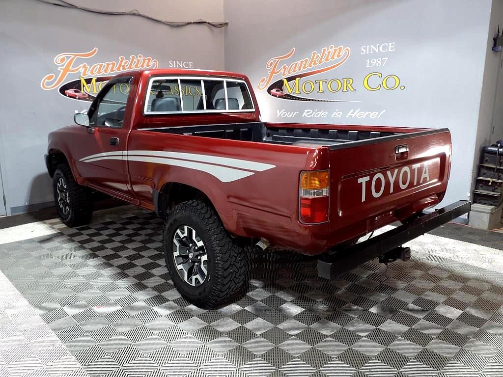 1990 Toyota Pickup Deluxe image 6