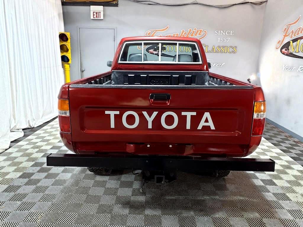 1990 Toyota Pickup Deluxe image 8