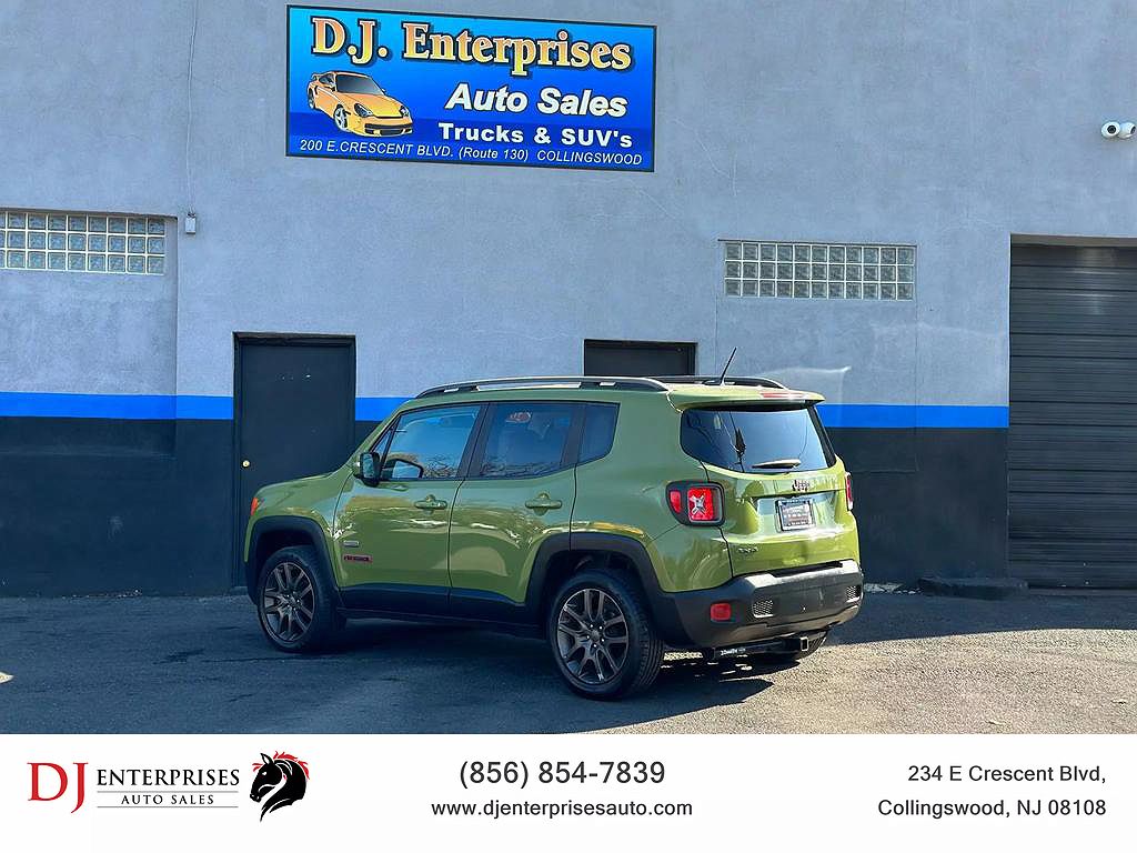 2016 Jeep Renegade Dawn of Justice image 4