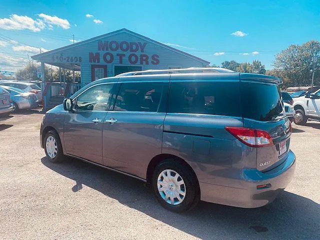 2015 Nissan Quest