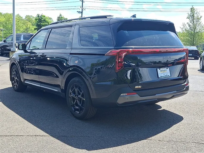 2025 Kia Carnival