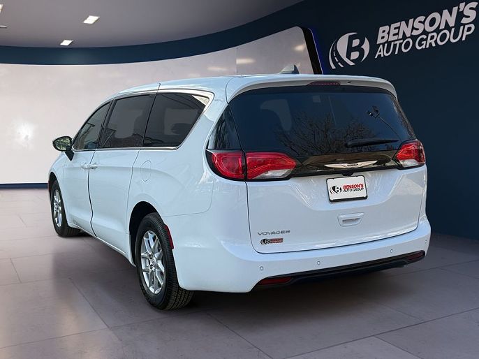 2026 Chrysler Voyager