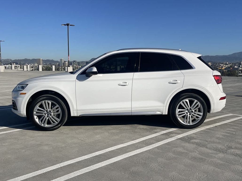 2020 Audi Q5 Premium Plus image 2