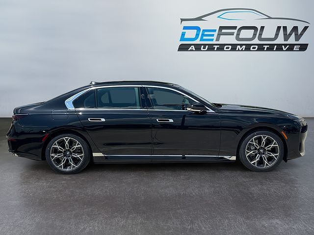 2025 BMW i7