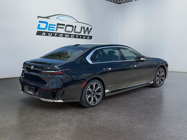 2025 BMW i7