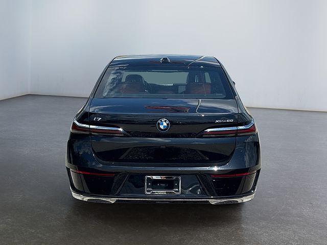 2025 BMW i7