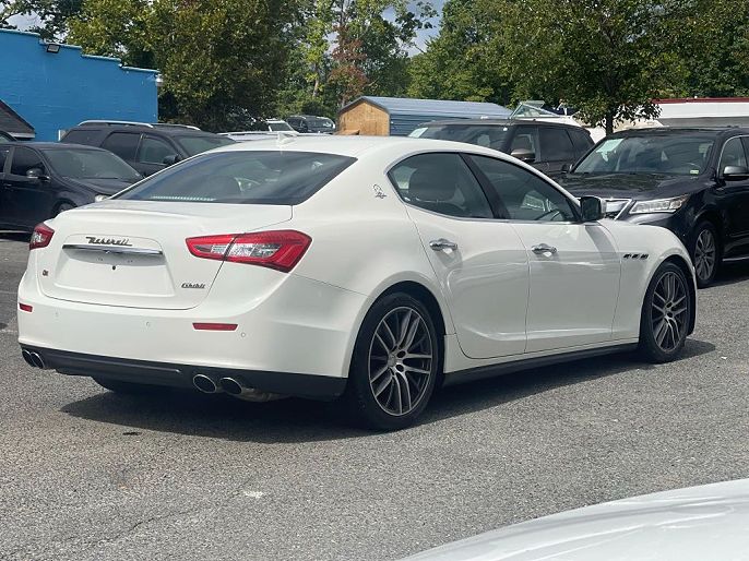 2015 Maserati Ghibli