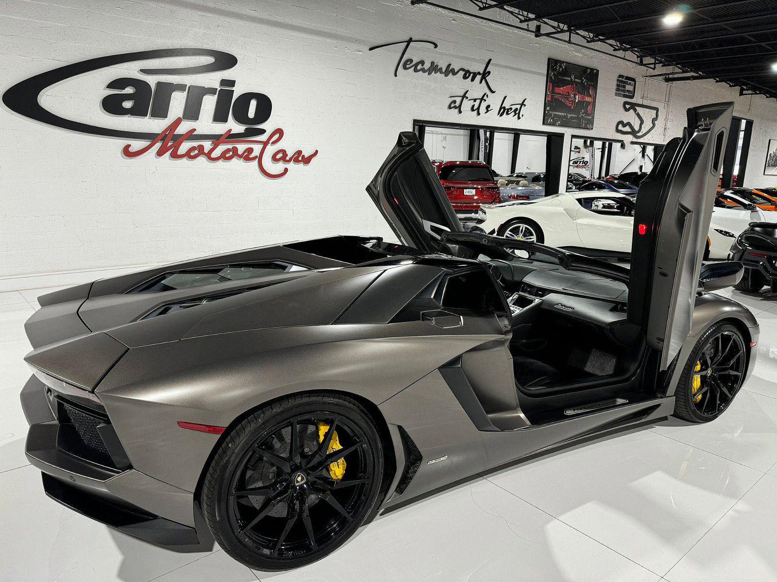 2014 Lamborghini Aventador LP700 image 13