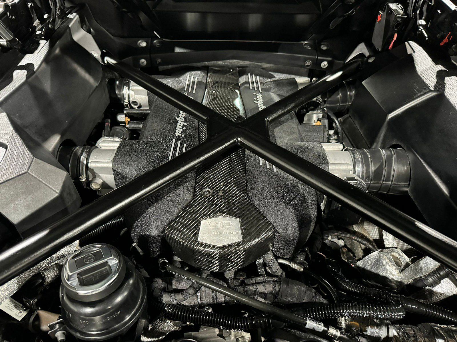 2014 Lamborghini Aventador LP700 image 44